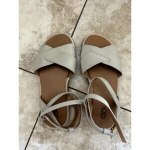 Nordstrom Rack Polly Womens Espadrille ivory gray ankle strap flat sandals Sz 7